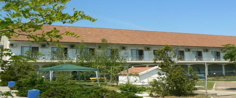 Приморье - трехместные номера с балконом